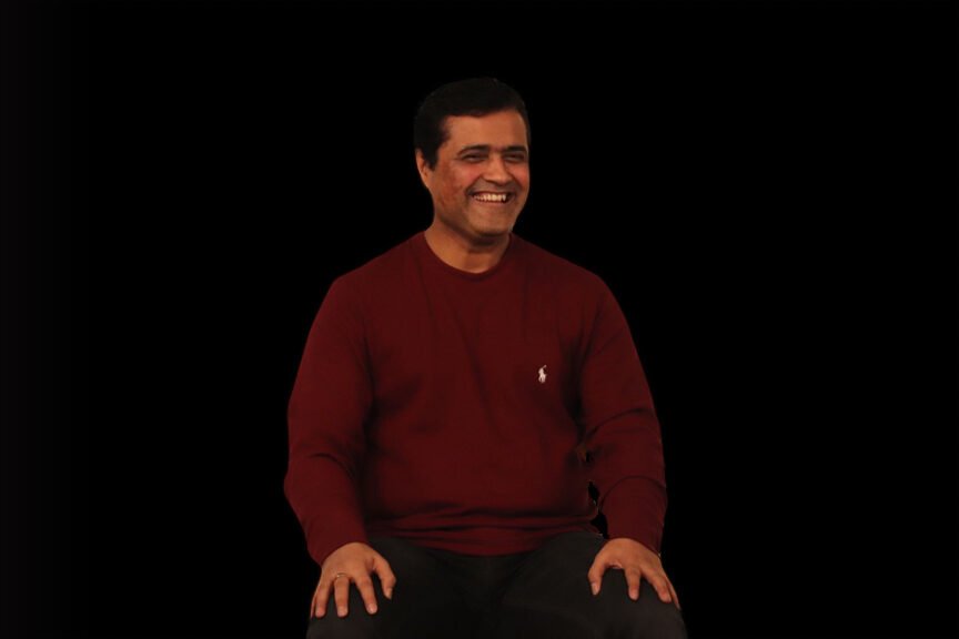 जबलपुर में डायरेक्टर विवेक शर्मा पर कार में स्क्रैच मारने का आरोप, CCTV फुटेज में कैद हुई घटना