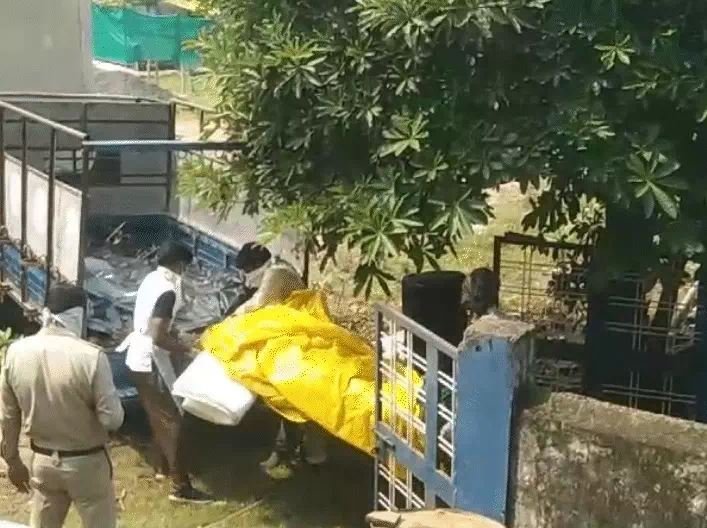 पिता की शराब और हिंसा से तंग नाबालिग बेटे ने ले ली जान, कुल्हाड़ी से किए कई वार