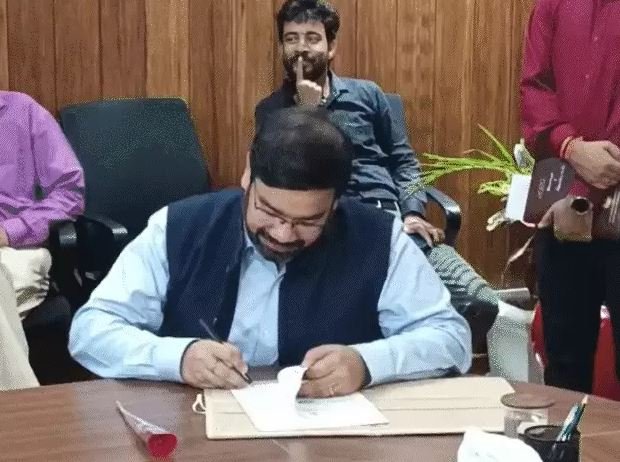 एम्स भोपाल में प्रदेश का सबसे बड़ा हर्बल गार्डन बनेगा, पतंजलि के साथ नए औषधीय खोज