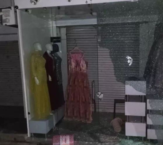 भोपाल के न्यू मार्केट में दुकान पर हमला, बदमाशों ने तोड़ी कांच और फाड़े फ्लैक्स