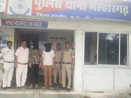 मल्हारगढ़ चोरी: दो युवक और एक सुनार गिरफ्तार, लाखों के जेवरात-नकदी बरामद