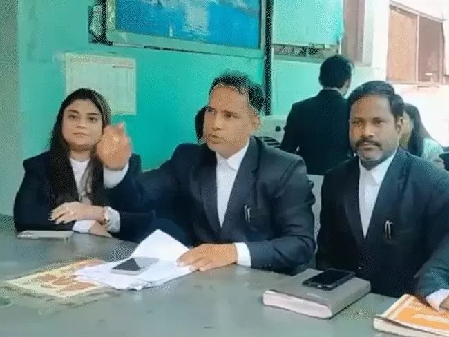 इंदौर स्कूल में छात्राओं से शोषण का बड़ा मामला: 9 साल बाद भी FIR नहीं, पीएमओ सख्त