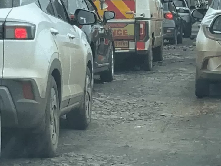 हाईकोर्ट ने जताई नाराजगी, इंदौर फ्लायओवर जाम पर 30 दिन में हल निकालने को कहा