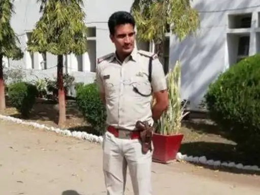 उज्जैन नारकोटिक्स अफसर पर CBI का शिकंजा: नीमच में हिरासत, गुप्त शिकायत से खुला मामला
