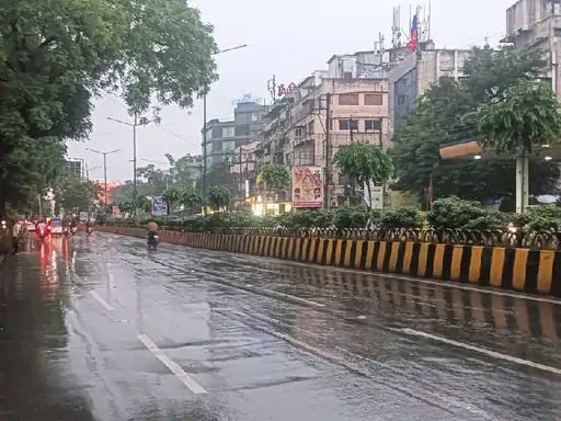 इंदौर में झमाझम बारिश: 8.5 इंच बारिश से सड़कें लबालब, ट्रैफिक जाम और ब्रिज पर पानी | इंदौर मानसून रिपोर्ट