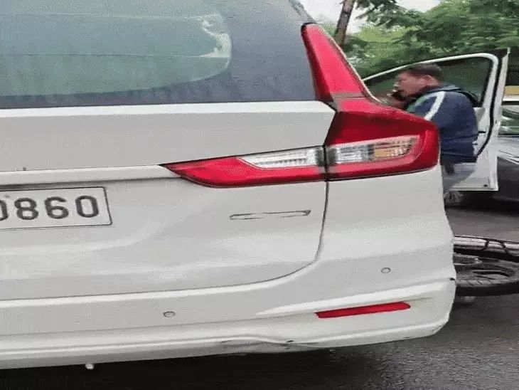 इंदौर में भाजपा नेता का बेटा गिरफ्तार: कार से पुलिसकर्मी पर हमला, संदिग्ध पदार्थ बरामद