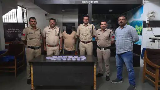 जावरा 5 करोड़ चोरी केस: इनामी बदमाश पवन पारदी पकड़ा गया